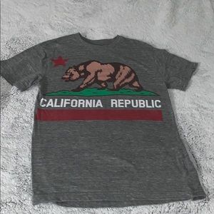 CALIFORNIA SHORT SLEEVE